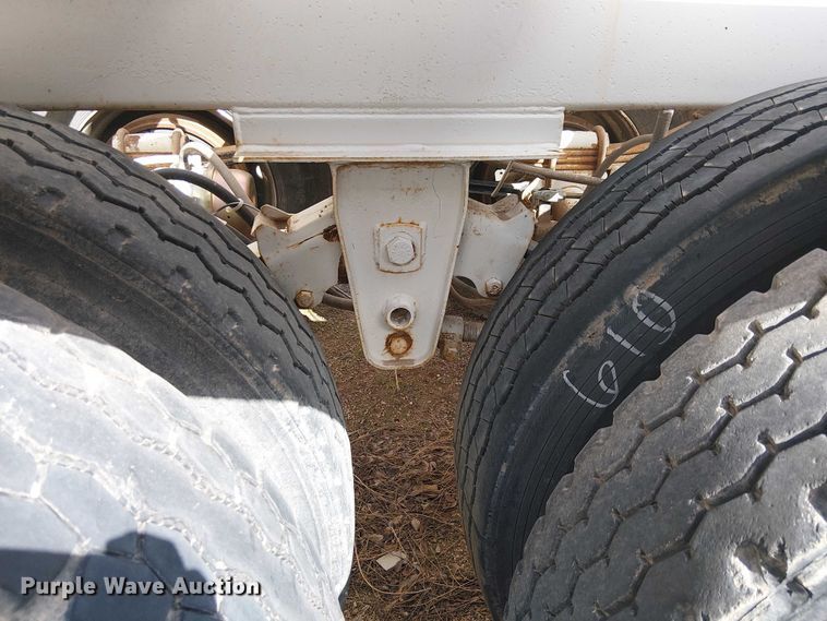 image for item EC1233 1999 Red River bottom dump trailer