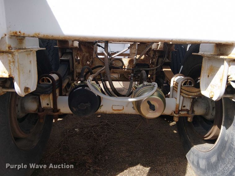 image for item EC1233 1999 Red River bottom dump trailer