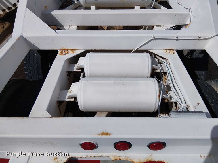 image for item EC1233 1999 Red River bottom dump trailer