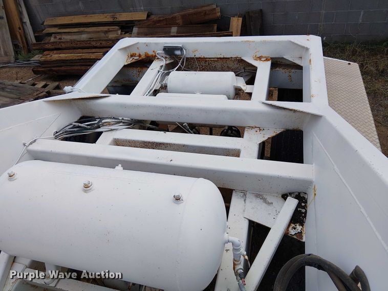 image for item EC1233 1999 Red River bottom dump trailer