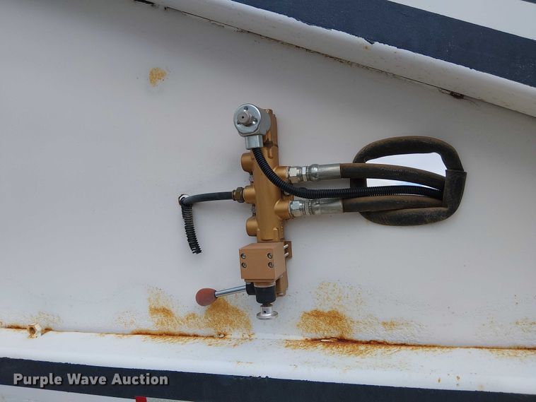 image for item EC1233 1999 Red River bottom dump trailer