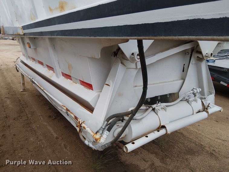 image for item EC1233 1999 Red River bottom dump trailer