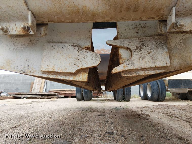 image for item EC1233 1999 Red River bottom dump trailer