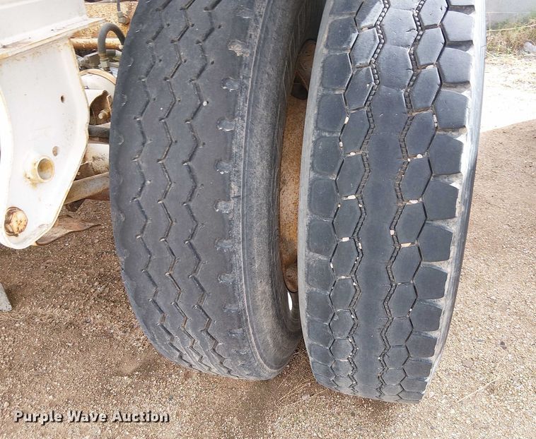 image for item EC1233 1999 Red River bottom dump trailer