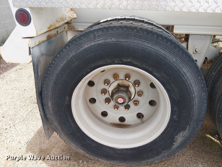 image for item EC1233 1999 Red River bottom dump trailer