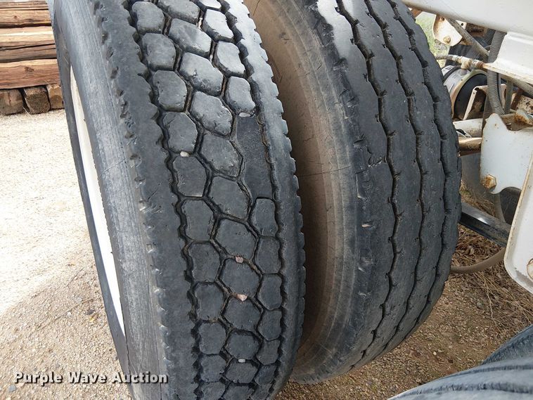 image for item EC1233 1999 Red River bottom dump trailer