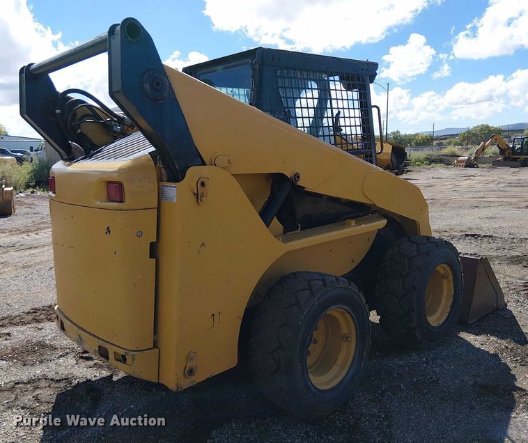 MINI CARGADOR SOBRE RUEDAS 2005 CATERPILLAR 268B