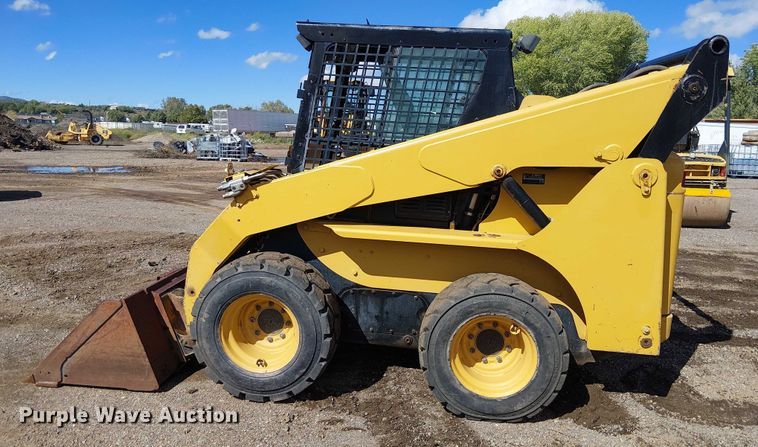 image for item EC1237 2005 Caterpillar 268B skid steer loader
