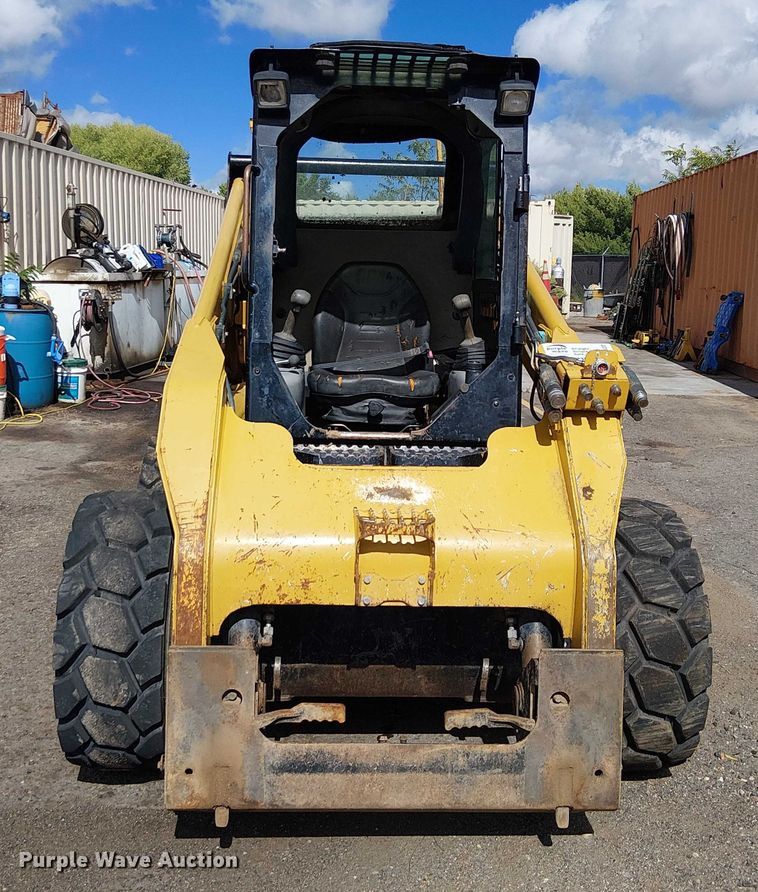 image for item EC1237 2005 Caterpillar 268B skid steer loader
