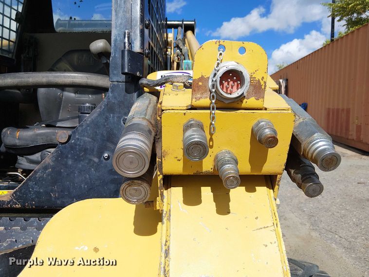 image for item EC1237 2005 Caterpillar 268B skid steer loader