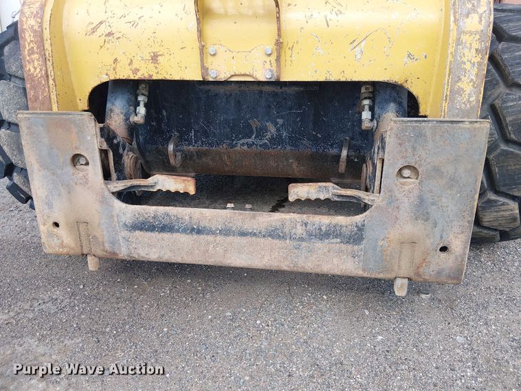 image for item EC1237 2005 Caterpillar 268B skid steer loader