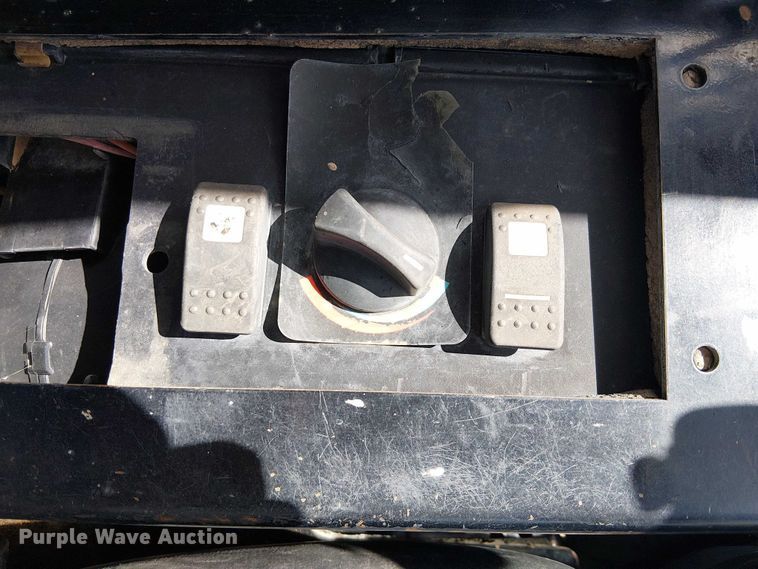 image for item EC1237 2005 Caterpillar 268B skid steer loader