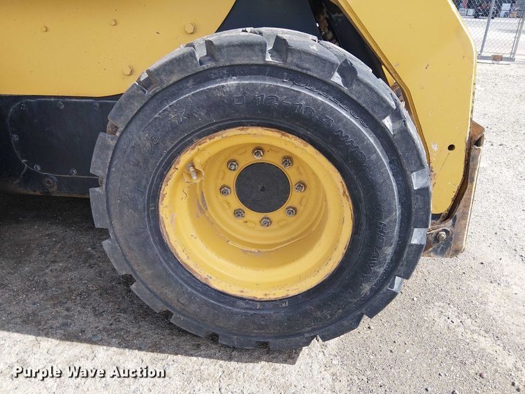 image for item EC1237 2005 Caterpillar 268B skid steer loader