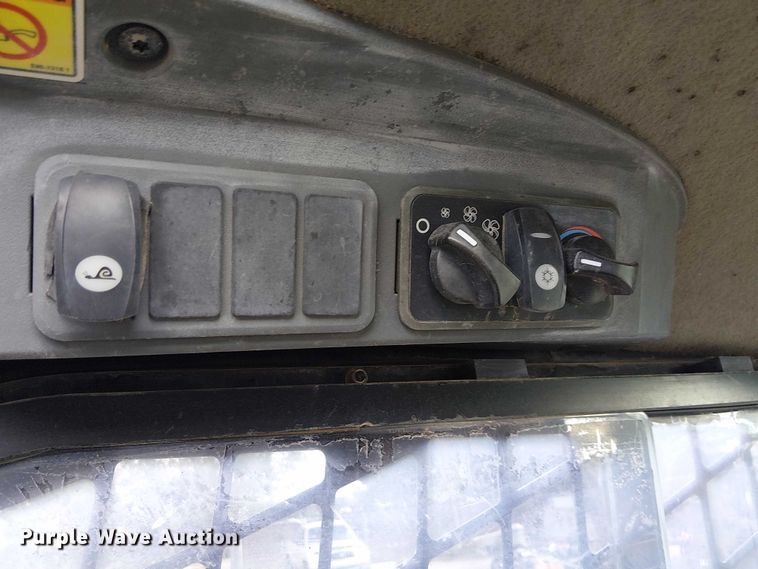 image for item EC1238 2009 Caterpillar 279C tracked skid steer loader