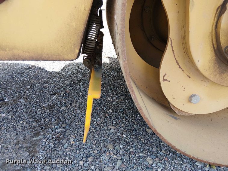 image for item EC1239 2008 Caterpillar CB-34 double drum vibratory roller