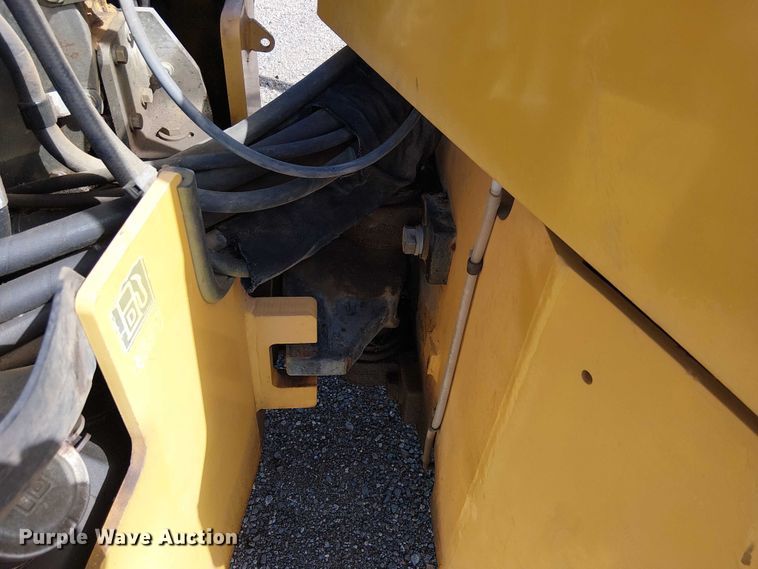 image for item EC1239 2008 Caterpillar CB-34 double drum vibratory roller