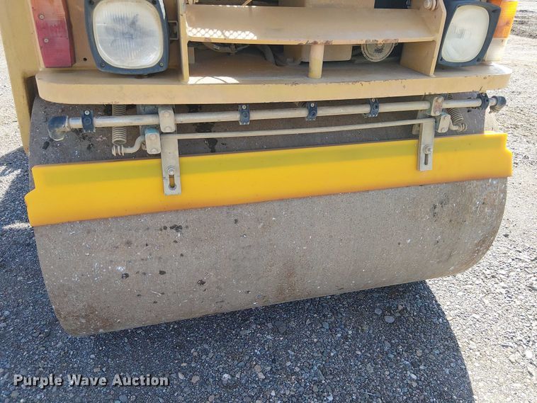 image for item EC1239 2008 Caterpillar CB-34 double drum vibratory roller