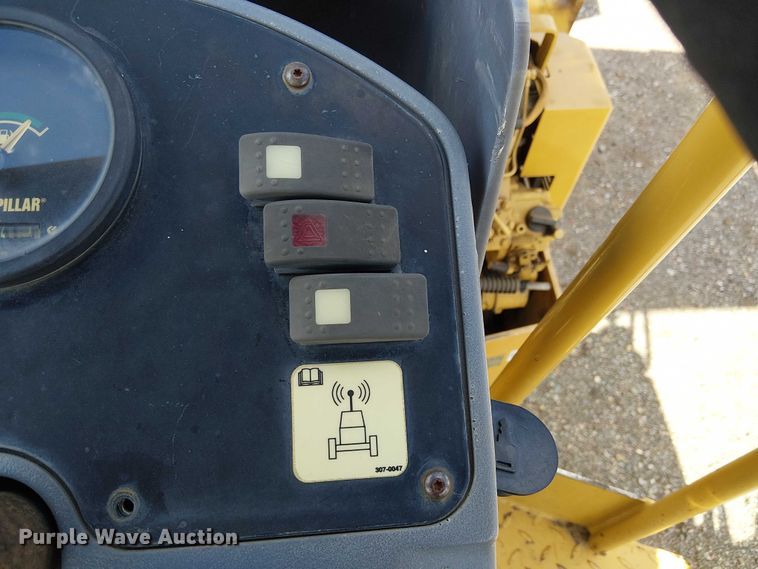 image for item EC1239 2008 Caterpillar CB-34 double drum vibratory roller