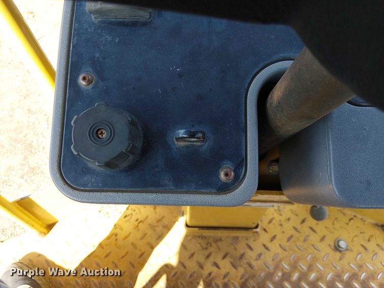 image for item EC1239 2008 Caterpillar CB-34 double drum vibratory roller