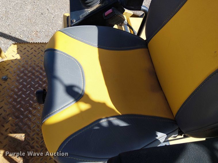 image for item EC1239 2008 Caterpillar CB-34 double drum vibratory roller