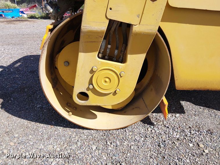 image for item EC1239 2008 Caterpillar CB-34 double drum vibratory roller
