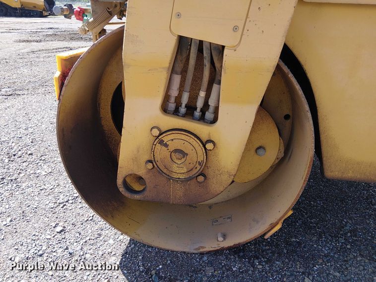 image for item EC1239 2008 Caterpillar CB-34 double drum vibratory roller