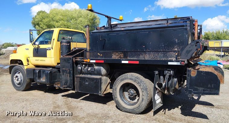 image for item EC1241 1990 GMC C7 asphalt patch truck