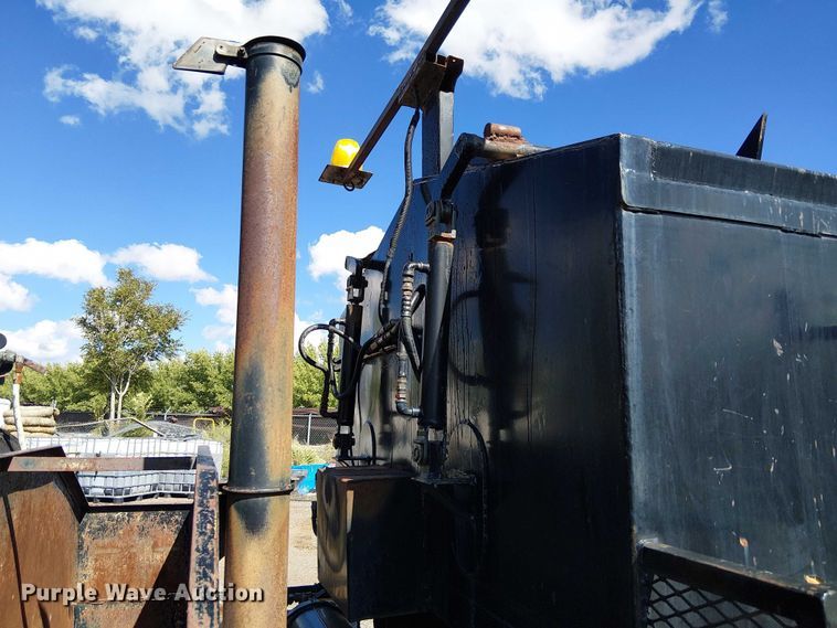 image for item EC1241 1990 GMC C7 asphalt patch truck