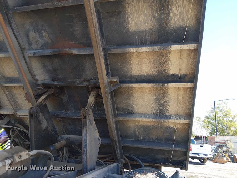 image for item EC1241 1990 GMC C7 asphalt patch truck