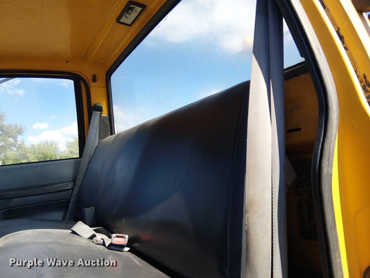 image for item EC1241 1990 GMC C7 asphalt patch truck