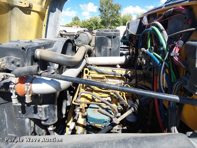 image for item EC1241 1990 GMC C7 asphalt patch truck