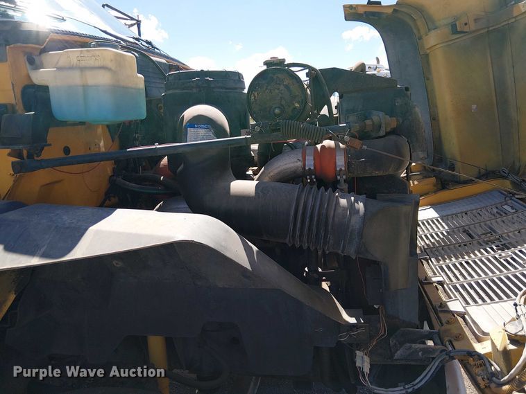 image for item EC1241 1990 GMC C7 asphalt patch truck