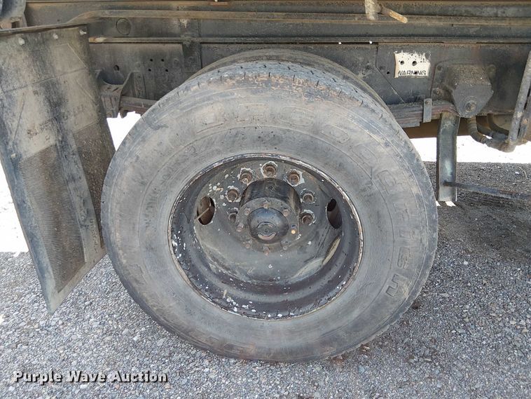 image for item EC1241 1990 GMC C7 asphalt patch truck