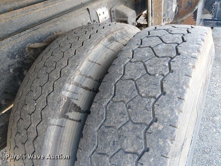 image for item EC1241 1990 GMC C7 asphalt patch truck