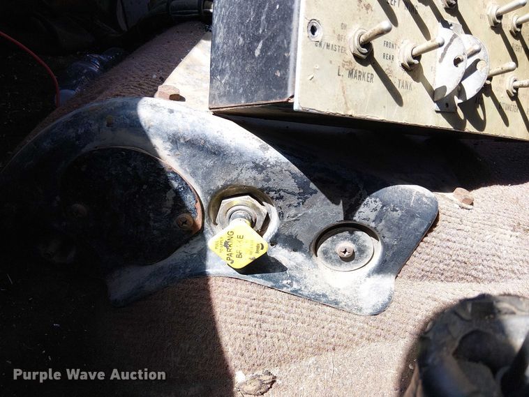 image for item EC1242 1984 Volvo F700 oil distributor truck