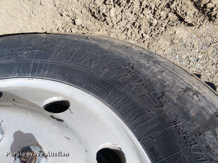 image for item EC1242 1984 Volvo F700 oil distributor truck