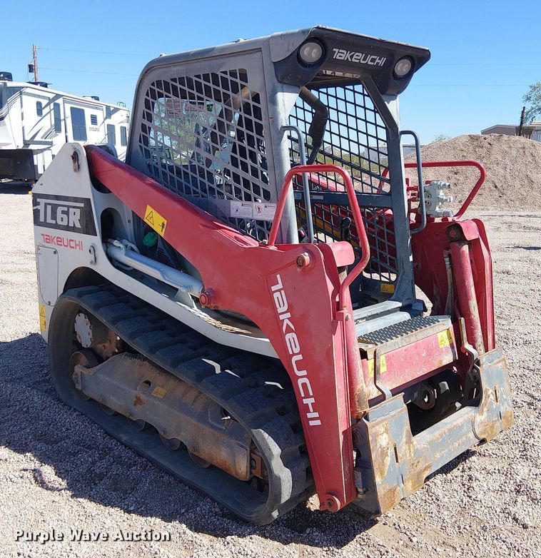 MINI CARGADOR SOBRE ORUGAS 2019 TAKEUCHI TL6R