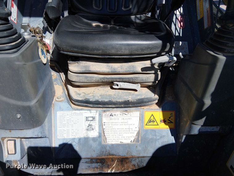 image for item EC1243 2019 Takeuchi TL6R tracked skid steer loader