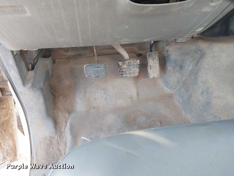 image for item EC1260 2006 Ford F750 water truck