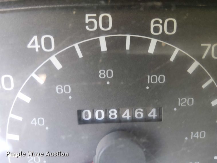 image for item EC1260 2006 Ford F750 water truck