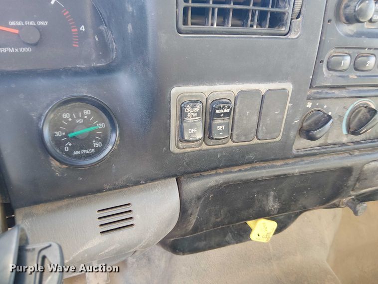 image for item EC1260 2006 Ford F750 water truck