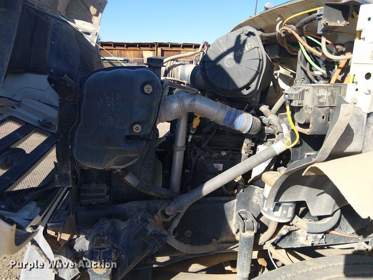 image for item EC1260 2006 Ford F750 water truck