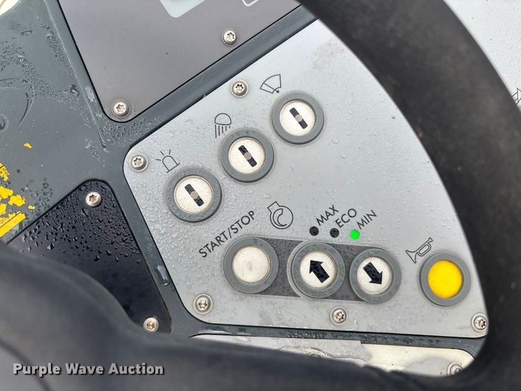 image for item EC3858 2017 Vogele SUPER 1703-3i paver