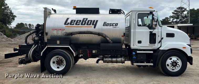 image for item EC3859 2024 Mack MD truck with Rosco tack distributor