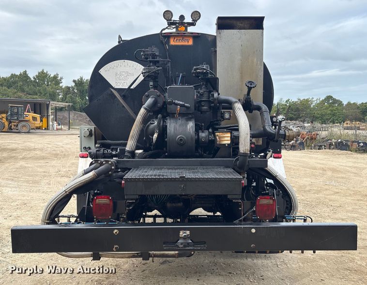 image for item EC3859 2024 Mack MD truck with Rosco tack distributor