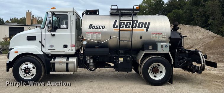 image for item EC3859 2024 Mack MD truck with Rosco tack distributor