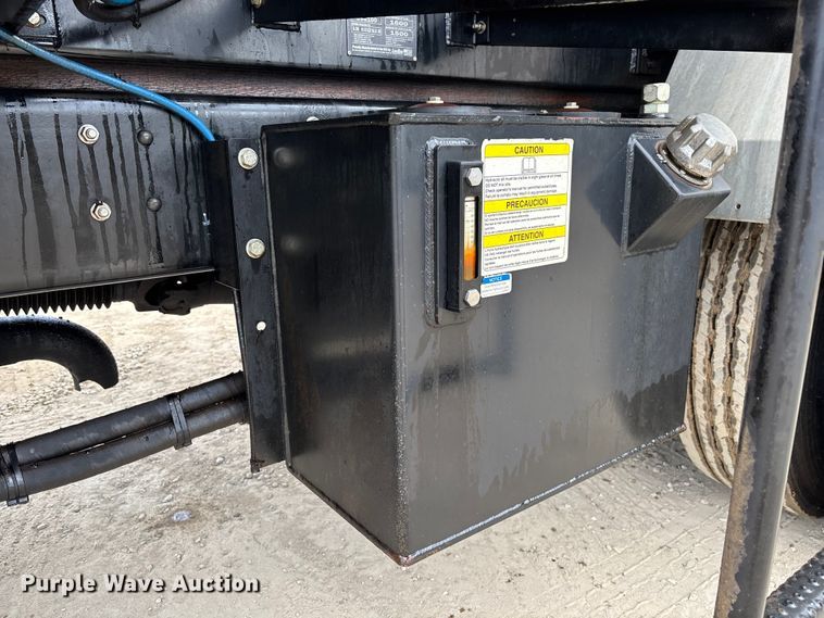 image for item EC3859 2024 Mack MD truck with Rosco tack distributor