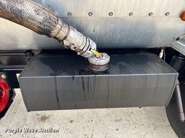 image for item EC3859 2024 Mack MD truck with Rosco tack distributor