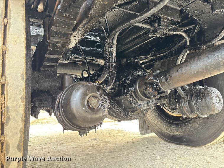 image for item EC3859 2024 Mack MD truck with Rosco tack distributor