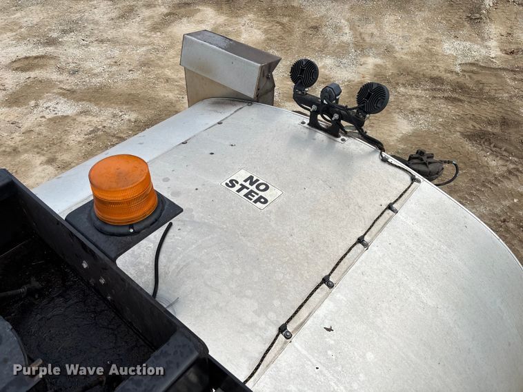 image for item EC3859 2024 Mack MD truck with Rosco tack distributor